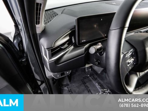 Used 2024 Kia EV9 Land image 38