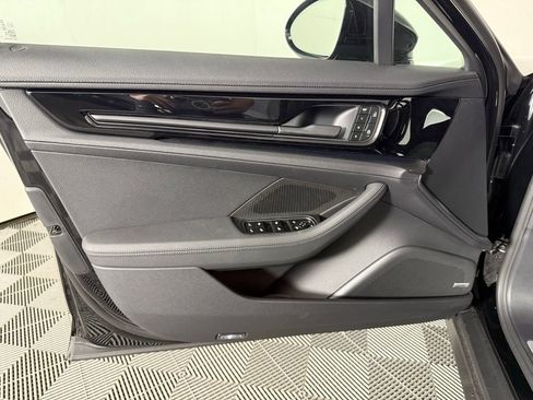 New 2025 Porsche Panamera image 24