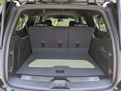 New 2025 Chevrolet Suburban Premier image 13