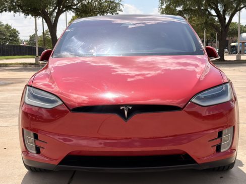 Used 2017 Tesla Model X 75D AWD/4WD image 4