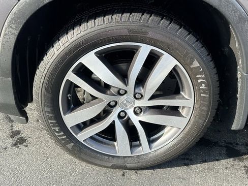 Used 2017 Honda Pilot Elite image 37