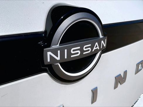 Certified 2025 Nissan Pathfinder SL w/ SL Premium Package AWD/4WD image 30