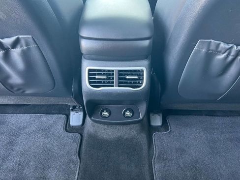 Used 2021 Hyundai Santa Fe SEL Premium image 18