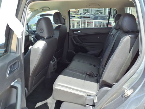 Used 2019 Volkswagen Tiguan SE w/ 3rd Row Seat Package AWD/4WD image 23