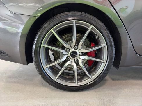 Used 2025 Genesis G70 2.5T image 9