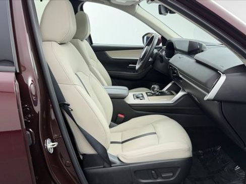 Used 2024 MAZDA CX-90 Plug-In Hybrid w/ Premium Pkg AWD/4WD image 19