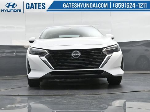 Used 2025 Nissan Sentra S FWD image 35