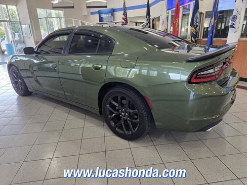 Used 2022 Dodge Charger SXT w/ Blacktop Package RWD image 6