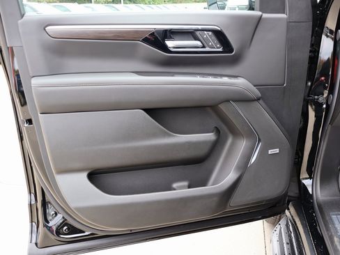 New 2026 Chevrolet Tahoe Premier image 12