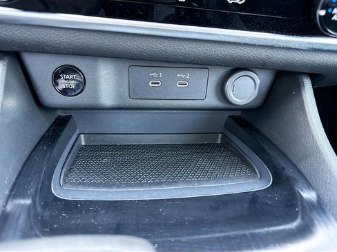 Used 2024 Nissan Rogue S FWD image 29