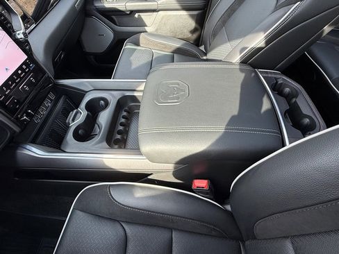 Used 2025 RAM 1500 Laramie image 33