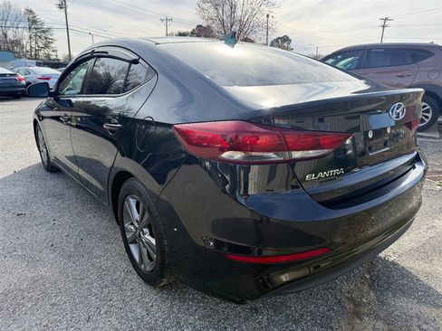 Used 2018 Hyundai Elantra SEL image 3