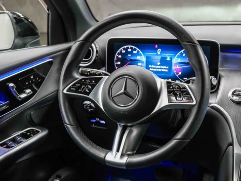 Certified 2026 Mercedes-Benz GLC 300 image 18