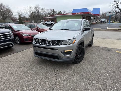 Used 2019 Jeep Compass Sport w/ Tech Group image 3