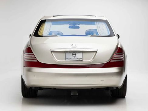 Used 2004 Maybach 57 RWD image 7