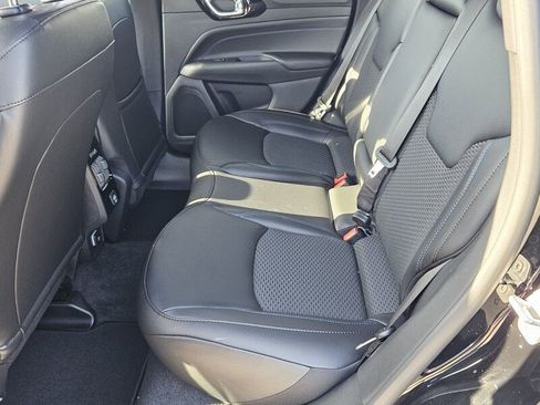 New 2026 Jeep Compass Latitude image 10