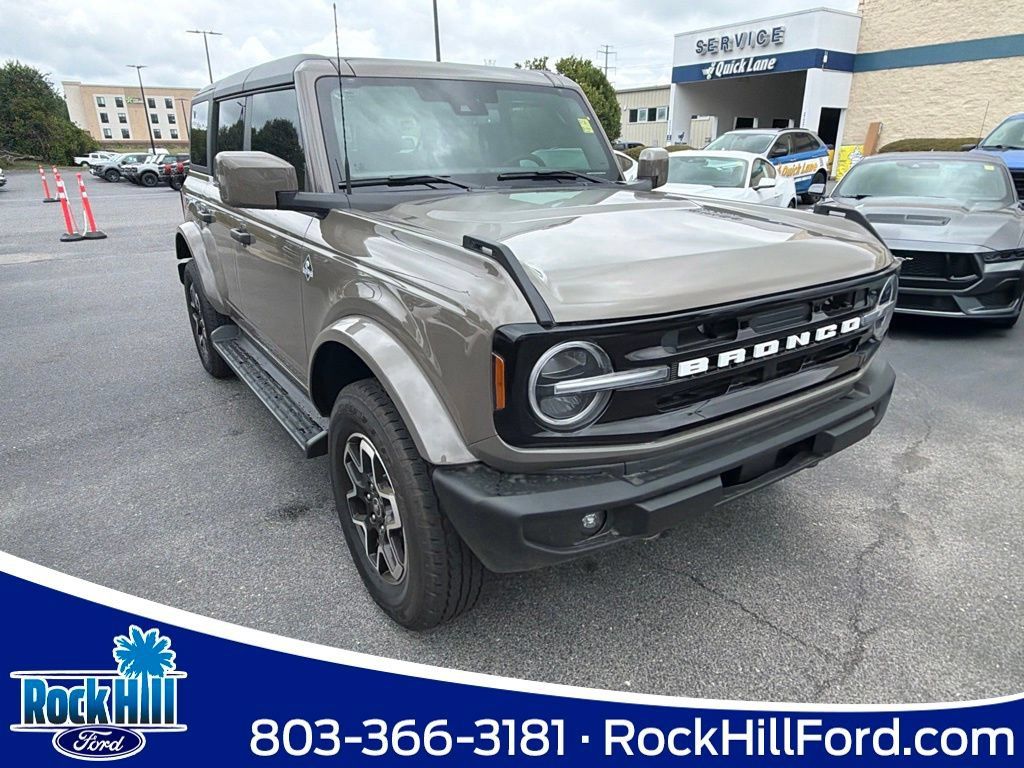 New 2026 Ford Bronco Outer Banks AWD/4WD image 1