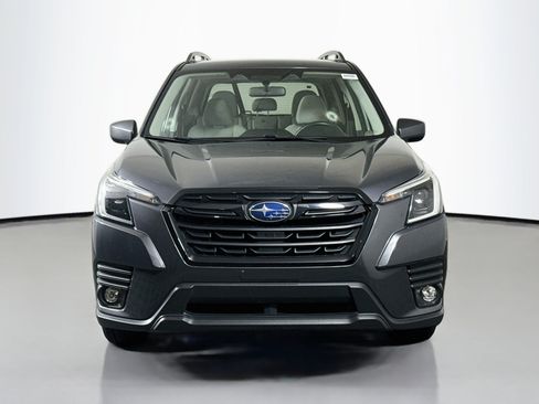 Used 2024 Subaru Forester Premium AWD/4WD image 2