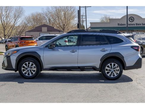 Used 2023 Subaru Outback Premium image 6