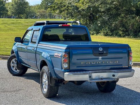 Used 2004 Nissan Frontier S/C image 20