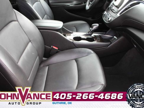 Used 2024 Chevrolet Malibu LT FWD image 16