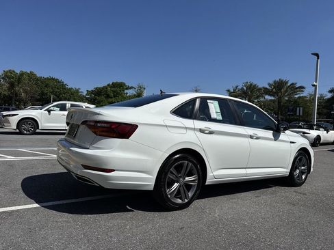 Used 2019 Volkswagen Jetta R-Line w/ R-Line Cold Weather Package image 25