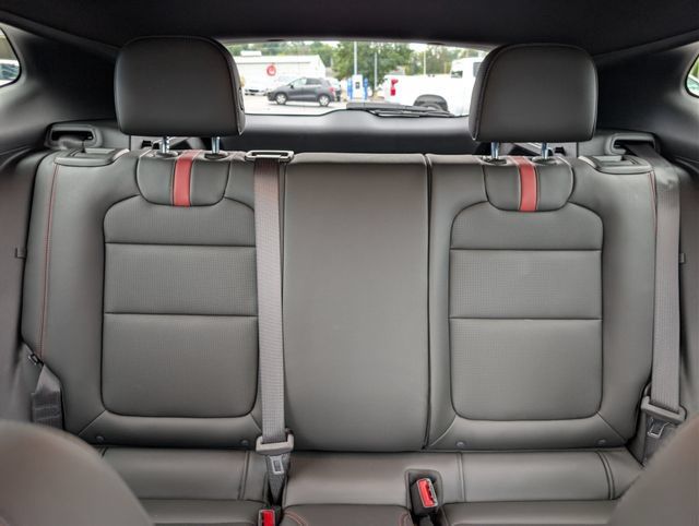 Used 2024 Chevrolet Trax RS w/ Sunroof Package FWD image 16