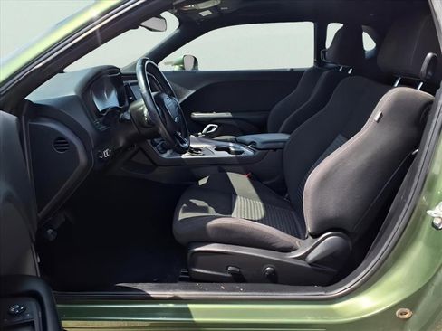 Used 2023 Dodge Challenger GT image 13