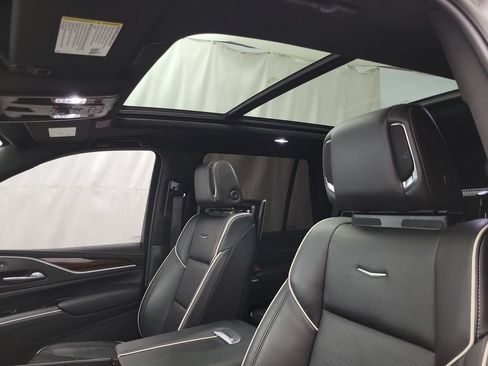 Certified 2023 Cadillac Escalade Premium Luxury AWD/4WD image 11
