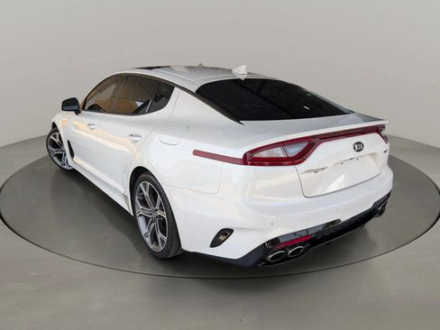 Used 2018 Kia Stinger GT2 RWD image 5