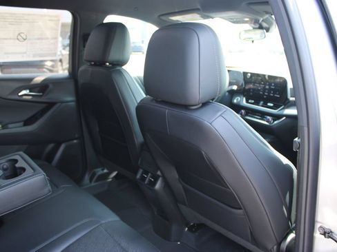 New 2027 Chevrolet Equinox LT w/ Convenience Package II AWD/4WD image 33