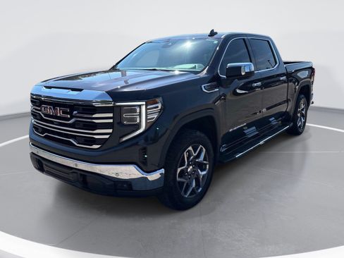Used 2024 GMC Sierra 1500 SLT w/ SLT Premium Plus Package AWD/4WD image 3