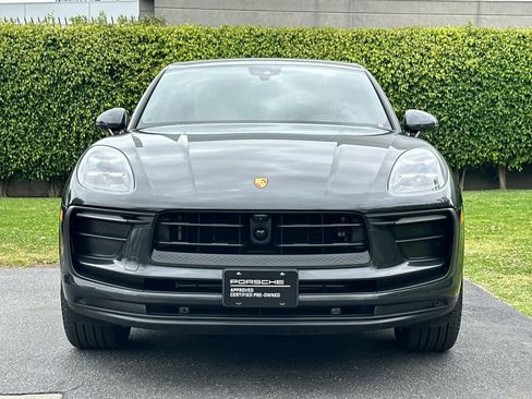 Certified 2025 Porsche Macan AWD/4WD image 11
