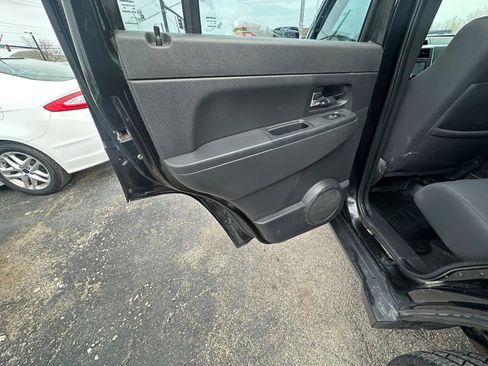 Used 2012 Jeep Liberty Sport image 18