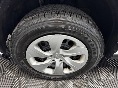 Used 2021 Toyota RAV4 LE w/ Carpet Mat Package (TMS) image 21