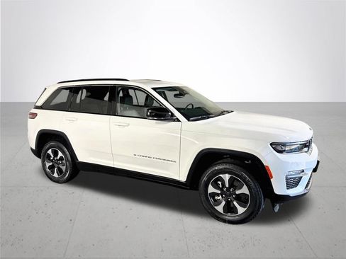Certified 2023 Jeep Grand Cherokee 4WD 4xe image 5
