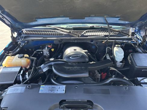Used 2004 Chevrolet Avalanche 2WD image 39