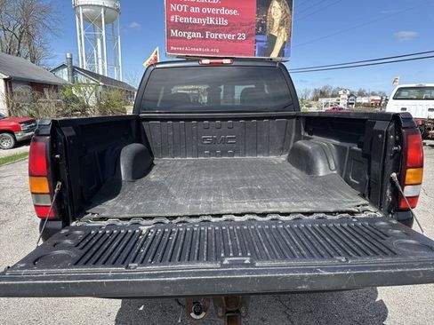 Used 2006 GMC Sierra 1500 SLE w/ Light Duty Power Package image 10