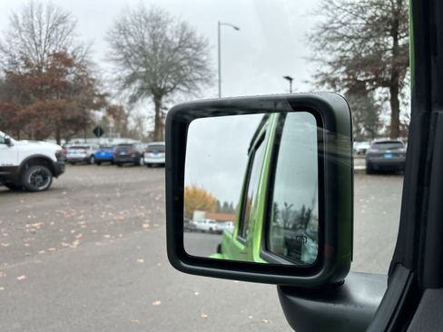 New 2026 Jeep Gladiator Rubicon w/ Technology Group image 29