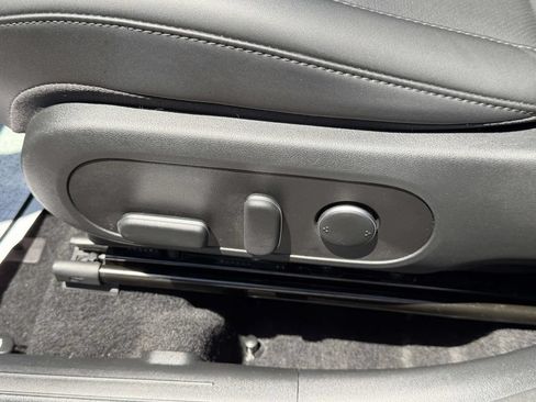 Certified 2024 Hyundai Kona Limited FWD image 20