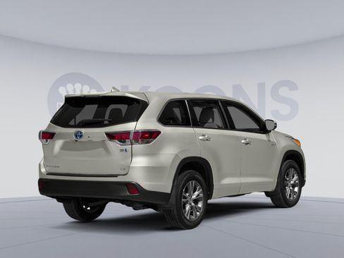 Used 2015 Toyota Highlander Limited Platinum AWD/4WD image 2