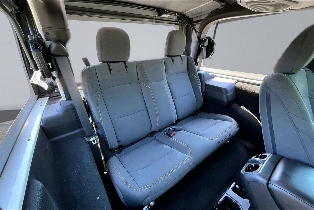 Certified 2025 Jeep Wrangler Sport AWD/4WD image 18