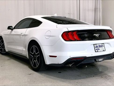 Used 2022 Ford Mustang Premium RWD image 5