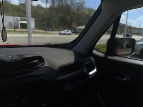 Used 2019 Jeep Renegade Sport AWD/4WD image 3