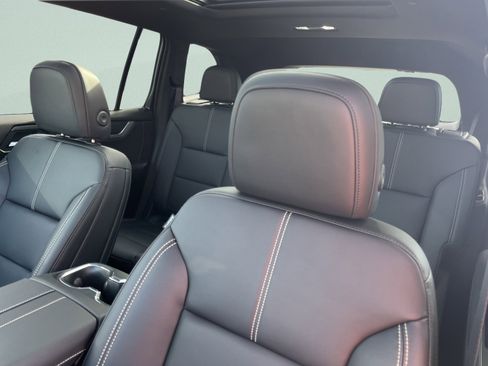 New 2026 GMC Acadia Elevation image 15