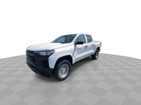 Used 2024 Chevrolet Colorado W/T w/ Advanced Trailering Package image 6