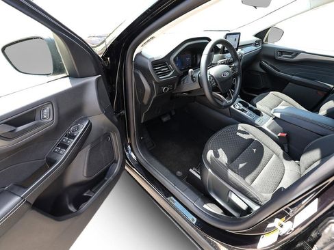 Used 2026 Ford Escape Active w/ Cold Weather Package FWD image 10