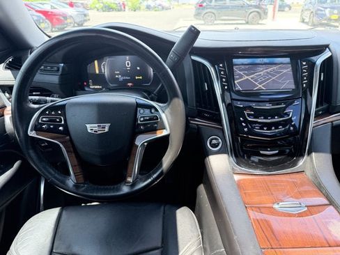 Used 2015 Cadillac Escalade Premium AWD/4WD image 15