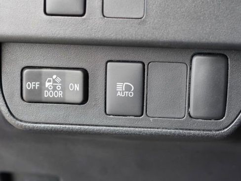 Used 2023 Toyota Tacoma SR5 image 19