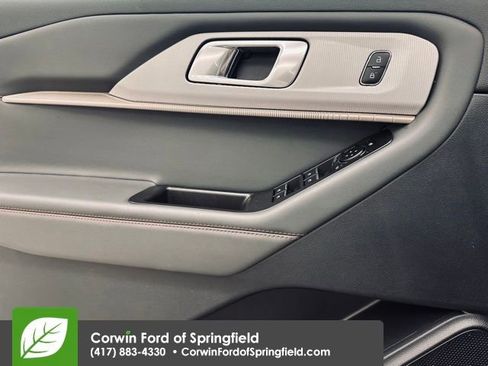 New 2026 Ford Explorer Active w/ Active Comfort Package image 36
